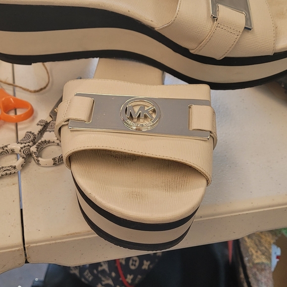 Michael Kors  slide - Picture 1 of 2